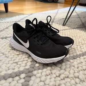 Nike Sneakers Size 7